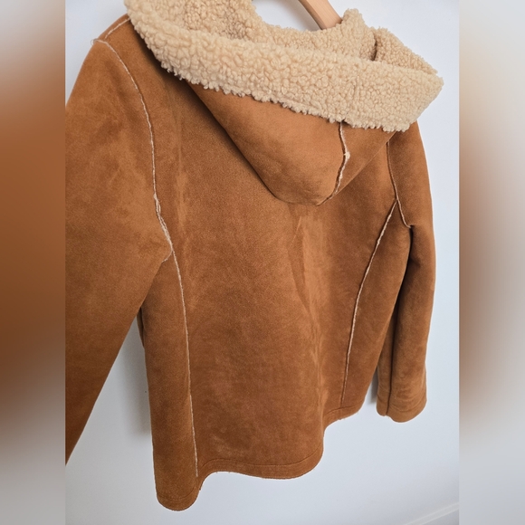 Chealsa & Theodore faux suede sherpa lined hooded coat in Carmel | size L - Picture 7 of 9
